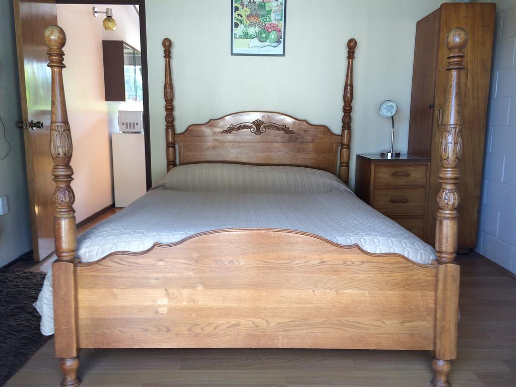 Katikati Motel Bagian luar foto