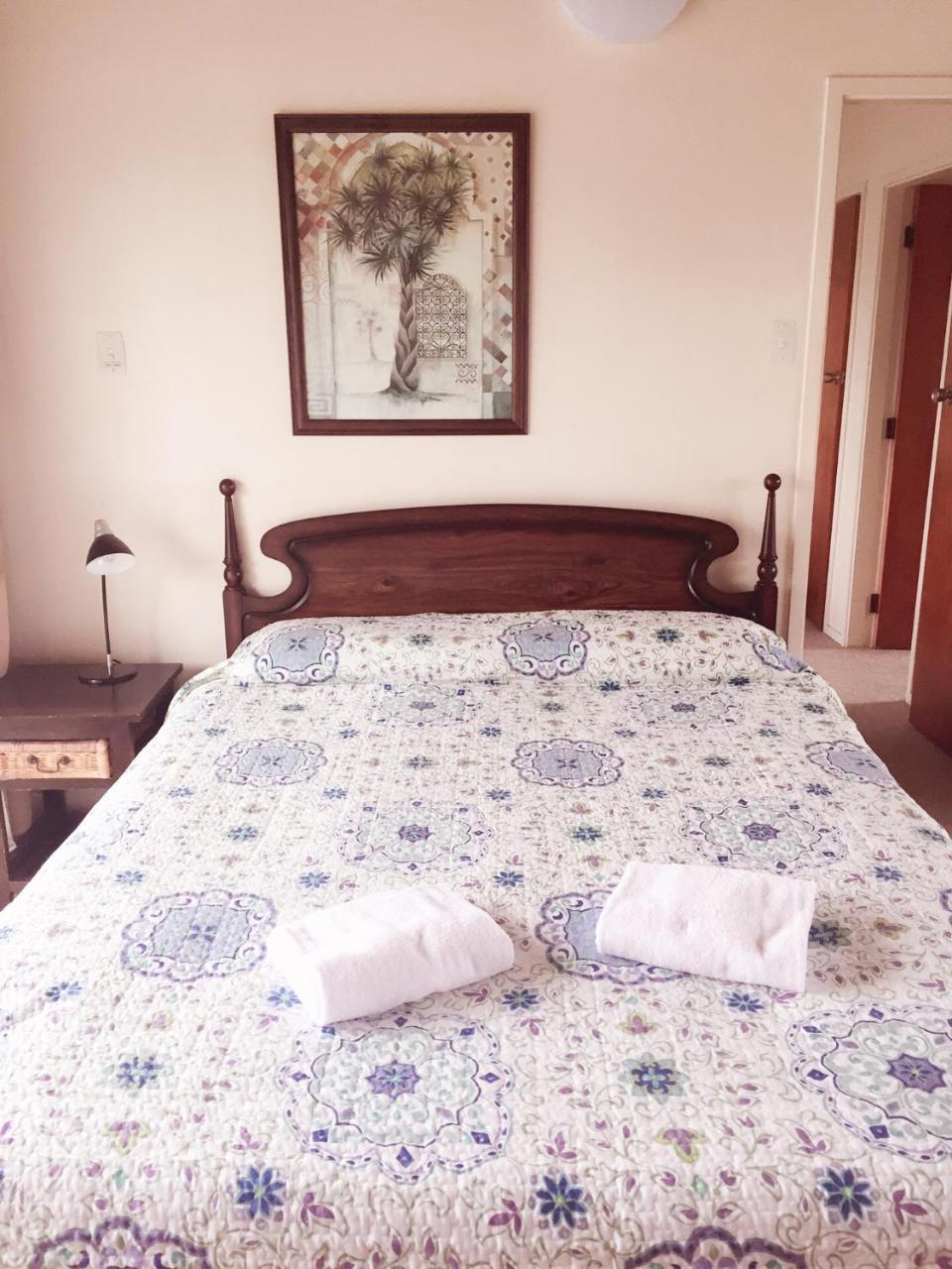 Katikati Motel Bagian luar foto